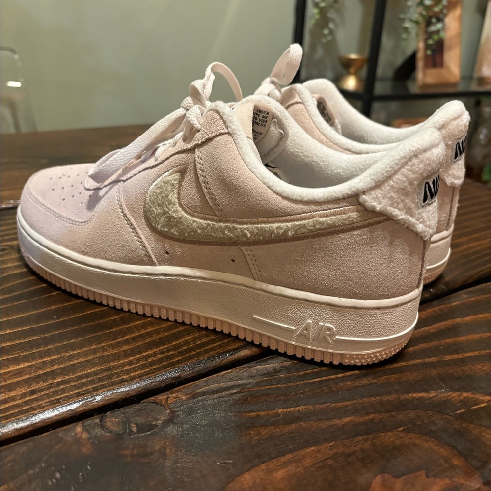 Women’s Nike shoes